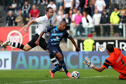 Vitria SC v FC Porto Primeira Liga J4 2014/15