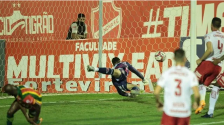Vila Nova 0-2 Sampaio Corra