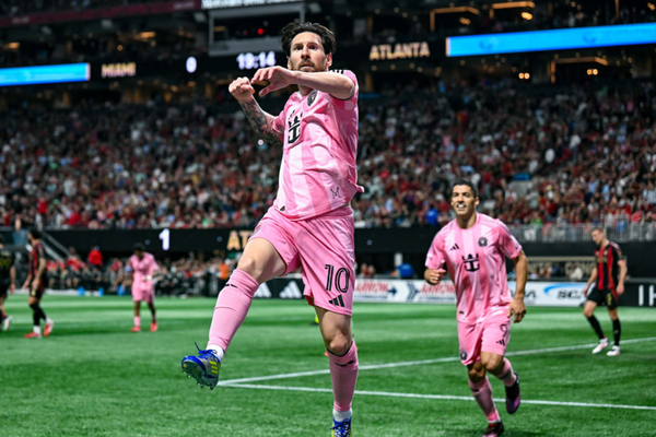 Messi over Ronaldo: Wij zijn duidelijk geen vrienden, maar hebben altijd respect voor elka...