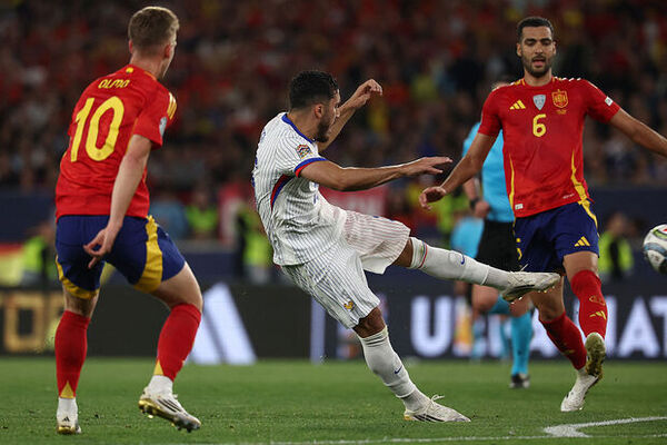 Spanje verslaat Frankrijk en bereikt halve finale UEFA Nations League