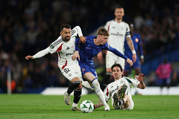 Chelsea Overleeft Spannende Wedstrijd Tegen Legia Warszawa in Europa Conference League