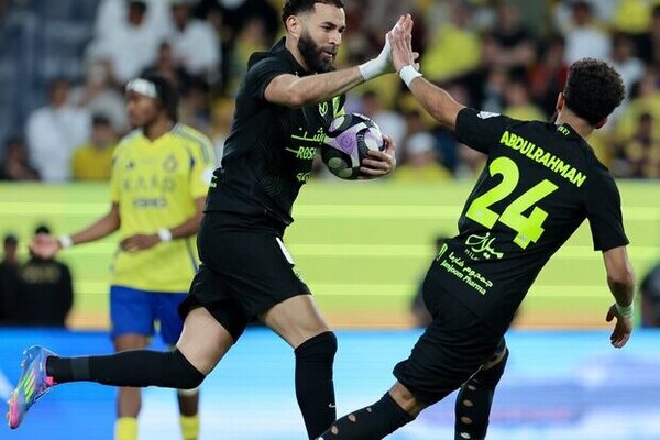 Al-Ittihad Jeddah en Al-Nassr Leveren Spannende Strijd in Saudi Pro League