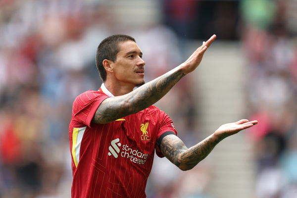 Liverpool brengt emotioneel eerbetoon aan Jota in oefenoverwinning op Preston