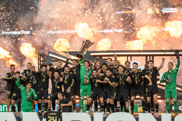 Mexico verslaat de VS en wordt kampioen van de Gold Cup