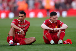 Klopp bekritiseert uitjouwen van Alexander-Arnold: Ik zette de tv uit, ik was teleurgesteld
