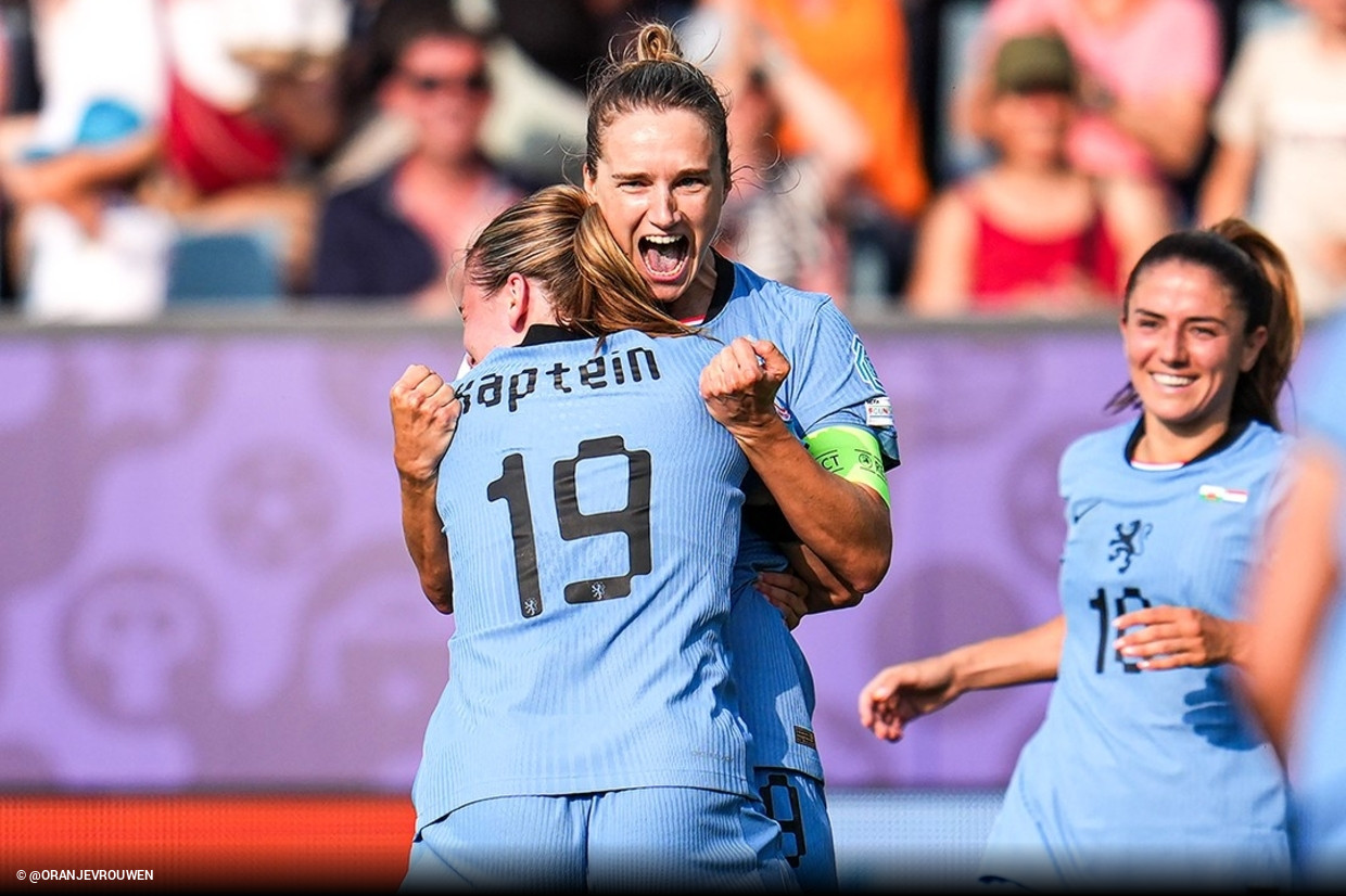 Indrukwekkende entree van Nederland op een middag ter ere van Miedema